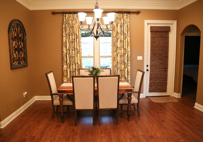 Building Photo - Three Bedroom Home in Lebesque Place Subdi...