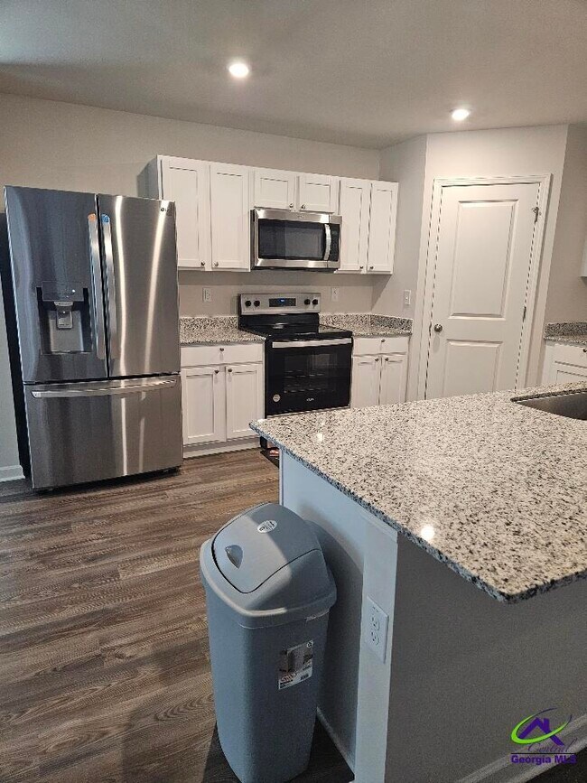 Foto del edificio - 328 Shady Ln
