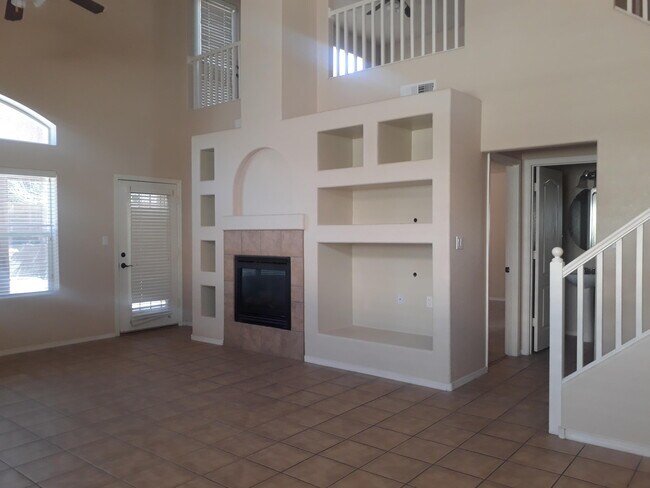 Building Photo - 8636 Bluff Springs Dr NE