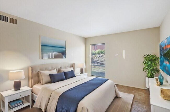 Foto del edificio - 2247 Sedgwick St