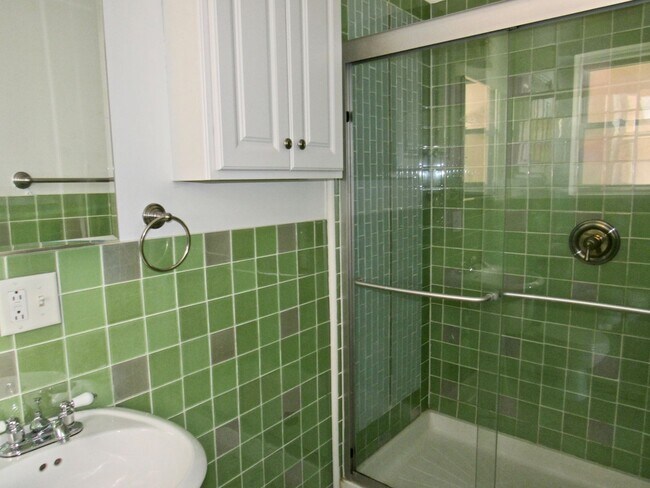Foto del edificio - Cozy 1 Bed / 1 Bath - River West