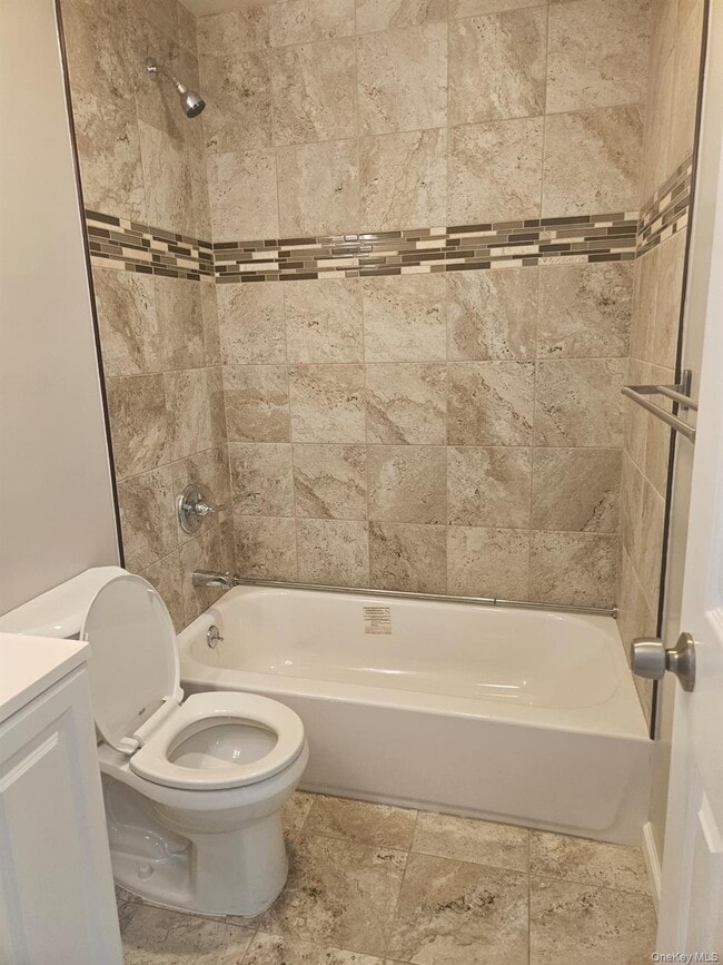 Building Photo - 9 Bainbridge St