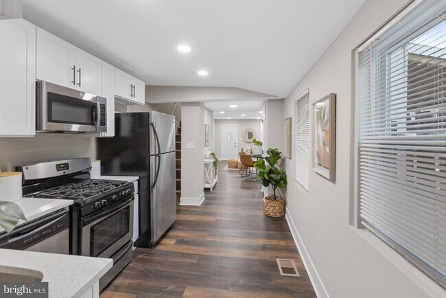 Building Photo - 1510 Ramsay St