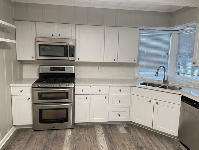 Foto del edificio - 7 E Southlawn Ave