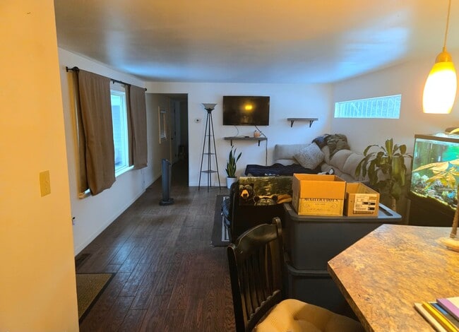 Building Photo - 209 Richardson Dr