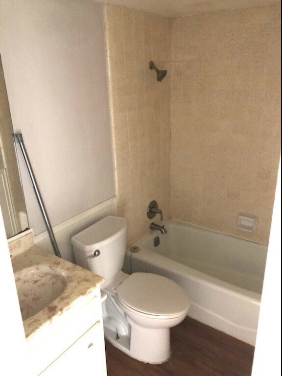 Foto del edificio - 908 N LBJ Dr