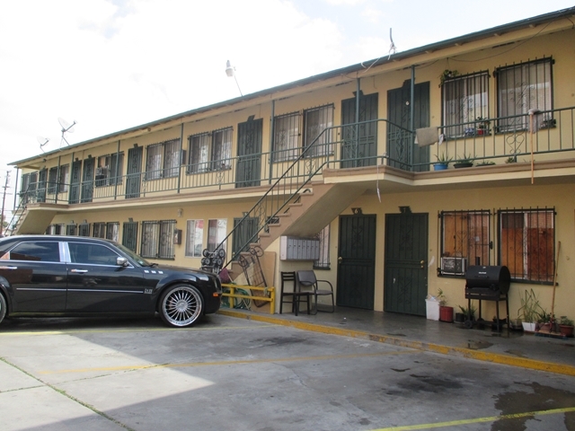 Building Photo - Slauson Apartments