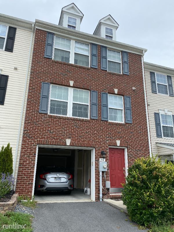 Primary Photo - 3 br, 4 bath Townhome - 214 Monticello Sq