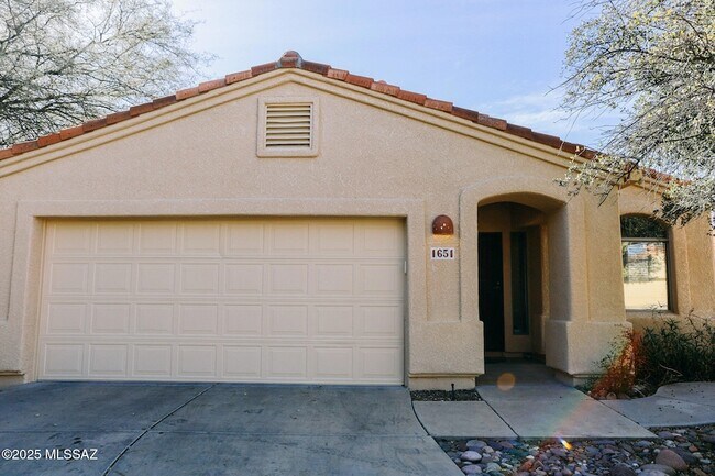 Building Photo - 1651 N Pima Ct