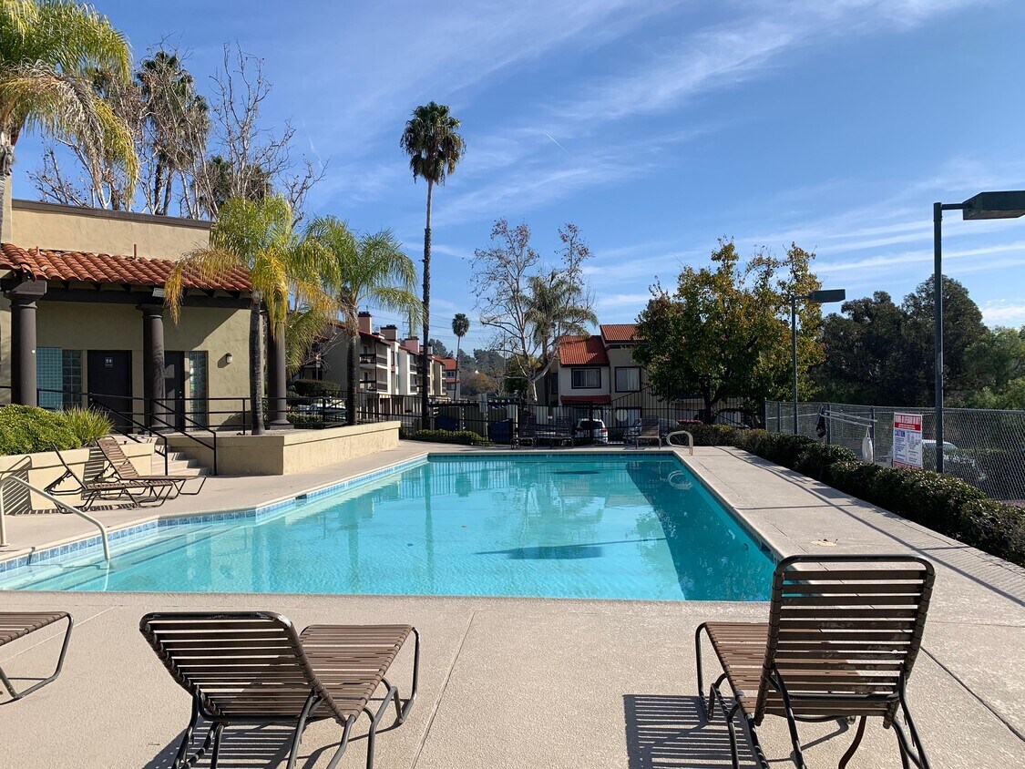 Summer Breeze Apartments Rentals in Temecula at 29489 Via Las Colinas Temecula, CA