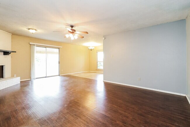 Foto del edificio - 5404 Lansingford Trail