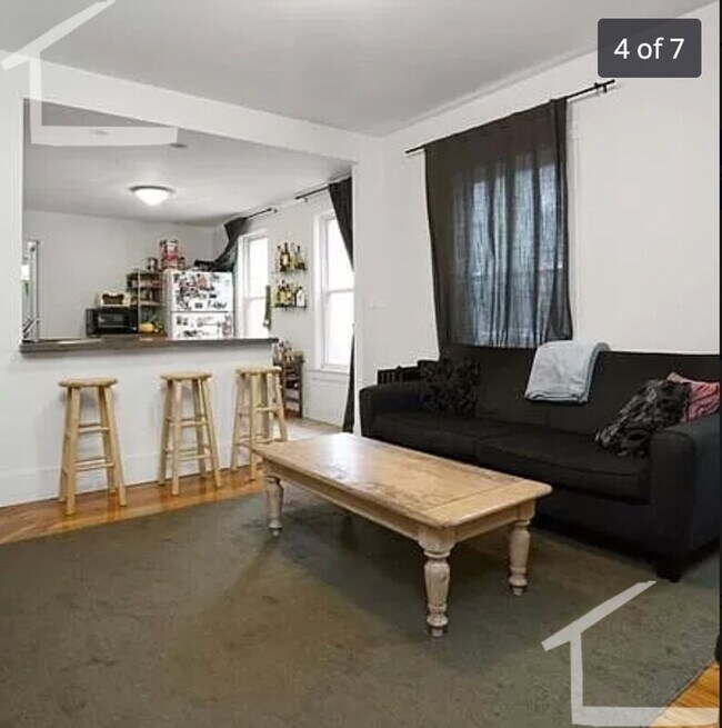 Foto del edificio - Davis Sq. Area, Free Laundry, Eat-in Kitch...