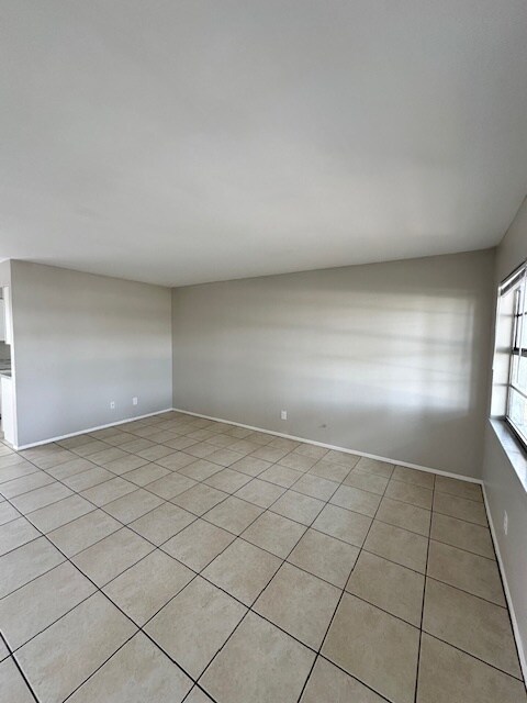 Foto del edificio - 13926 First St