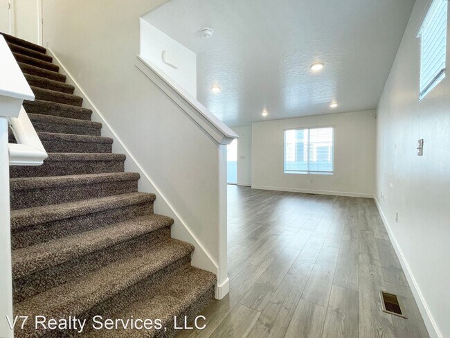 Foto del edificio - 4 br, 3.5 bath House - 223 N. Pier Ct.