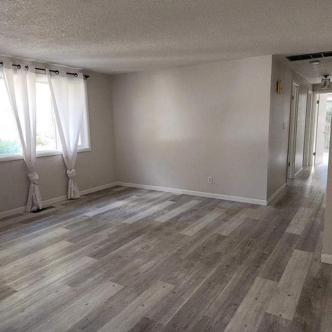 Foto del edificio - 4875 SW 165th Ave