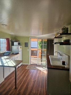 Building Photo - 266 W Branch St