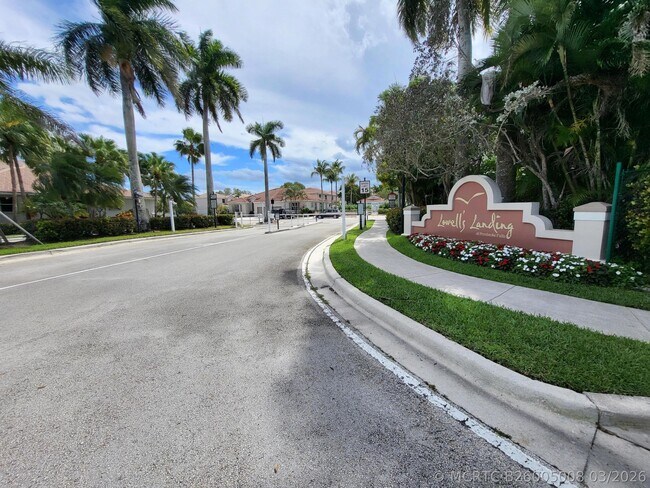 Foto del edificio - 13243 NW 8th St