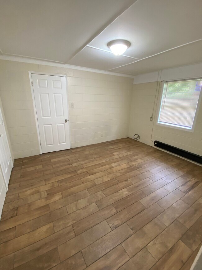 Building Photo - 1201 Fargo St