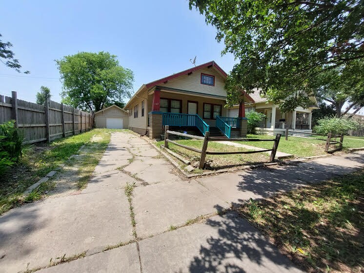 Foto principal - 1647 S Topeka Ave