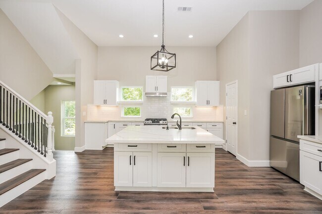 Foto del edificio - 2118 Oatfield Dr