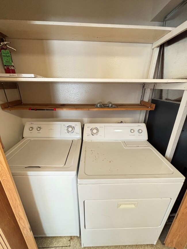 Foto del edificio - 910 S Webber St