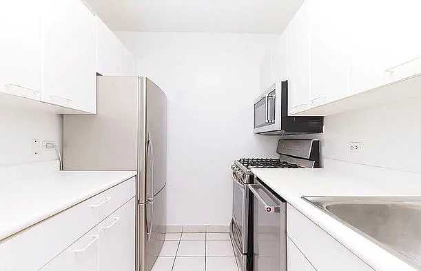 Foto del edificio - 245 Bronx River Rd