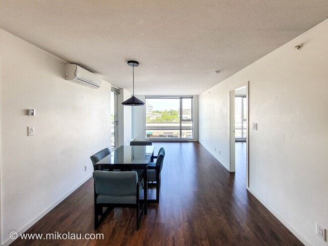 Building Photo - 7988-7988 Ackroyd Rd