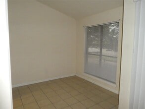 Building Photo - 16111 Aspenglen Dr