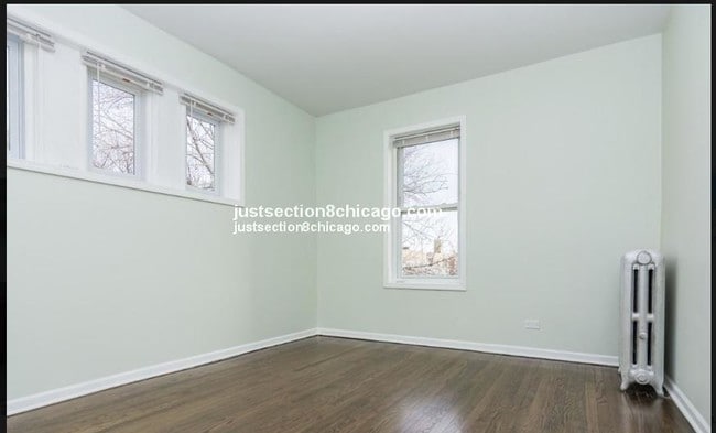 Building Photo - 7238 S Cornell Ave