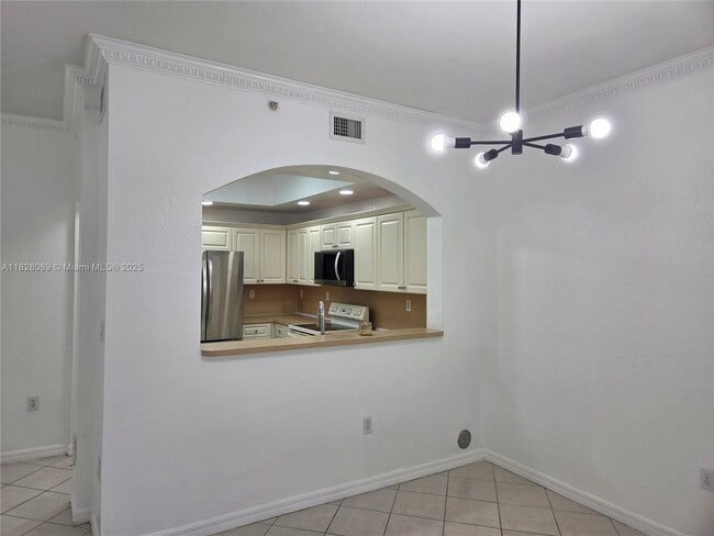 Foto del edificio - 8858 W Flagler St