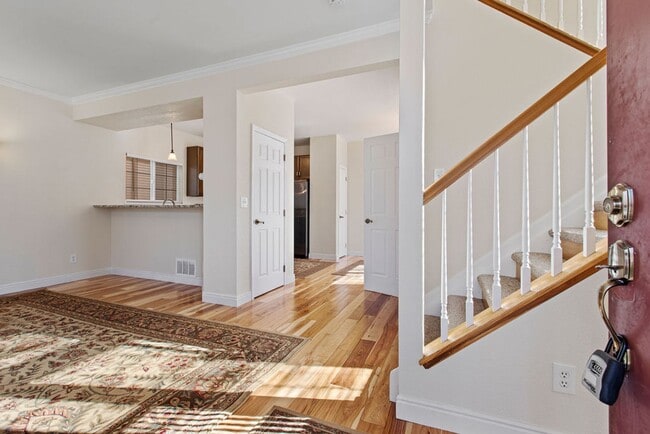 Foto del edificio - 3 Bedroom completely remodeled home in For...