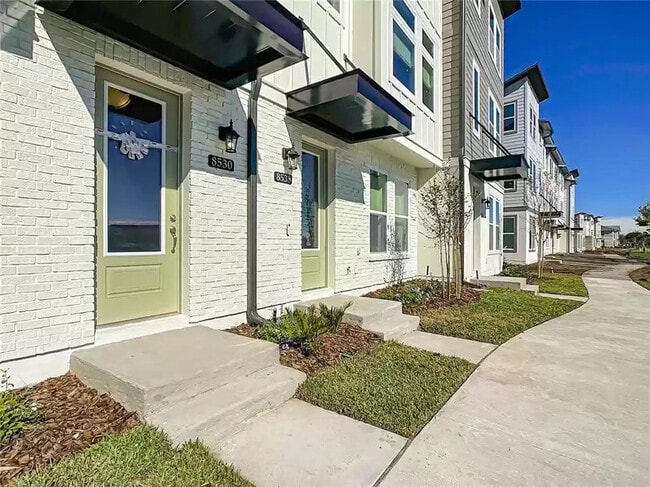 Photo - 8530 Warburg Alley Townhome