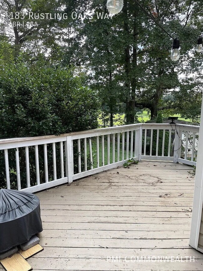 Building Photo - 183 Rustling Oaks Way