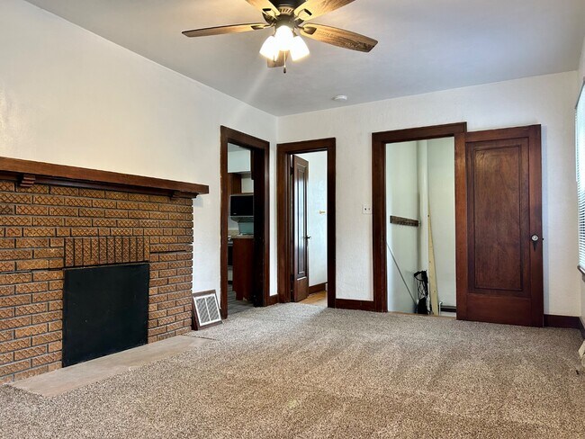 Foto del edificio - 2360 S 9th St