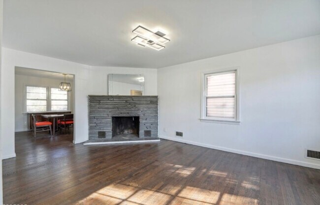 Foto del edificio - 737 Linden Ave