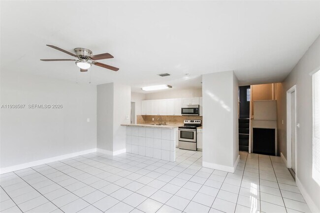 Foto del edificio - 1315 NE 203rd St