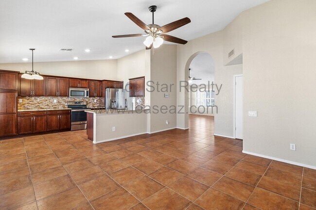 Building Photo - 3110 N 114th Dr