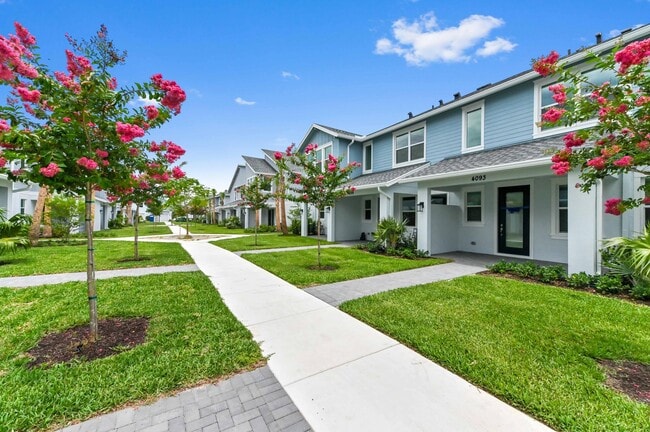 Building Photo - 4093 Longwood Lake Sq