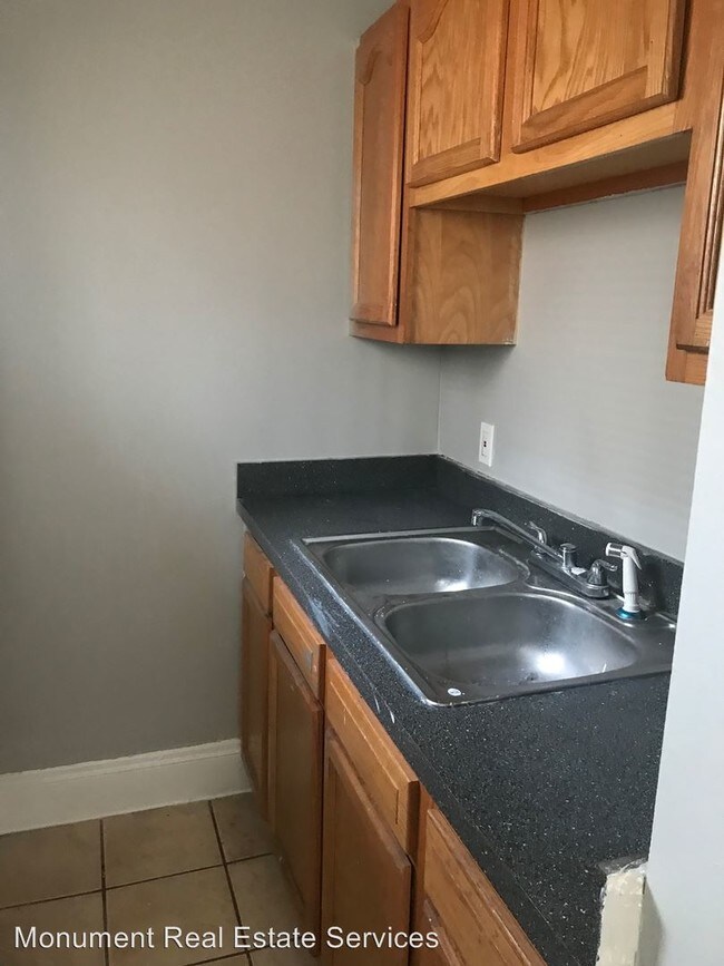 Foto del edificio - 3 br, 1.5 bath House - 9904 Raymond Ave