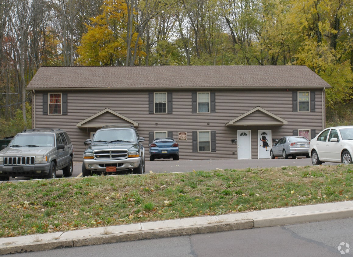 221227 Glenn Ave, Bloomsburg, PA 17815 Apartments in Bloomsburg, PA