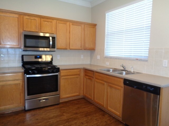 Foto del edificio - 10736 Firebrick Ct