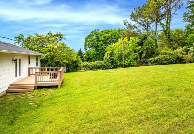 Building Photo - 1221 Southbreeze Cir