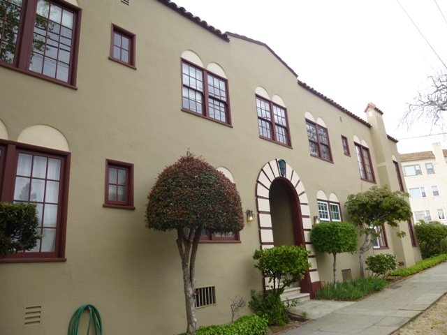 Primary Photo - 2940 Claremont Ave