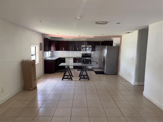 Foto del edificio - 2490 NW 97th St