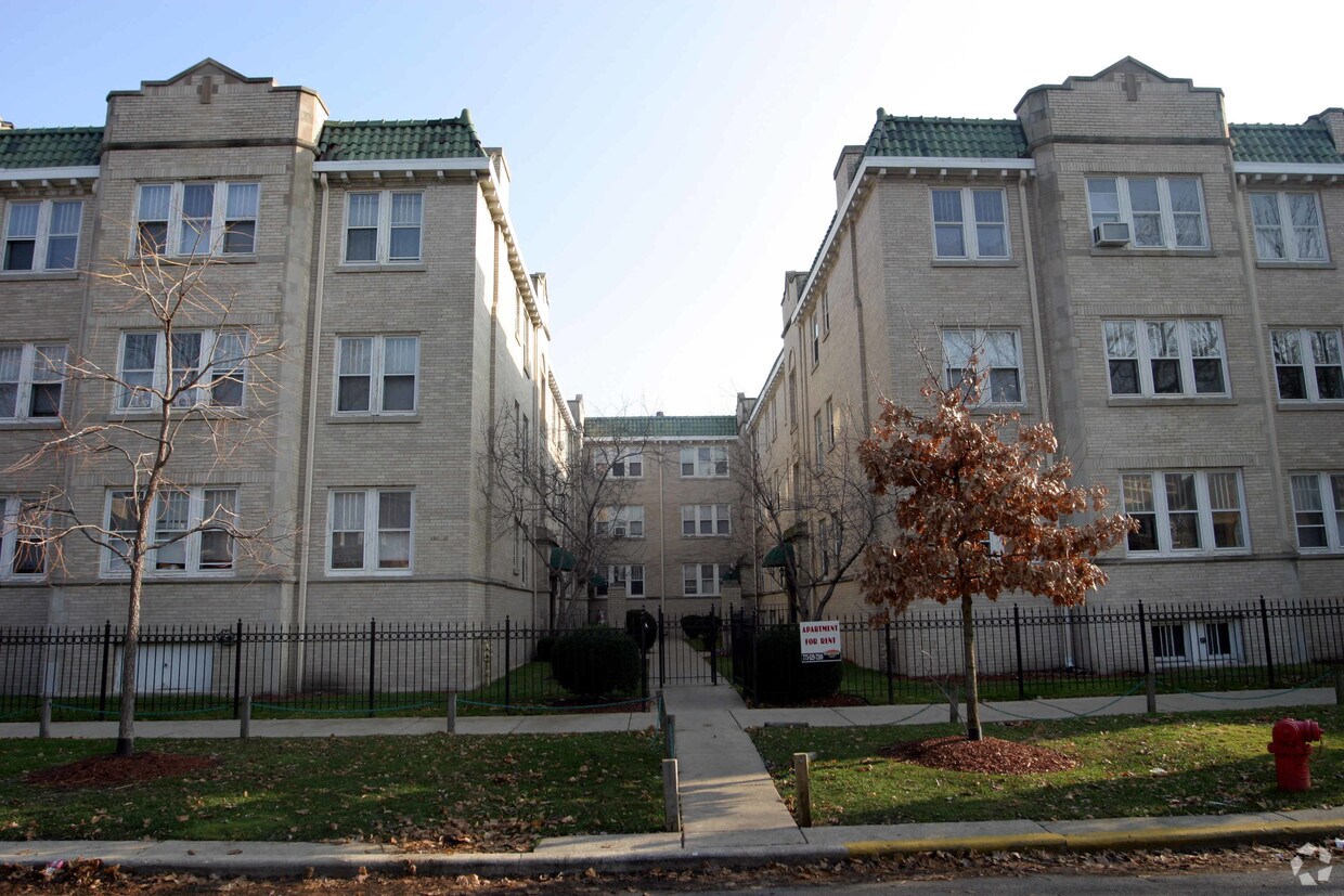 Building Photo - 4845 N Wolcott Ave