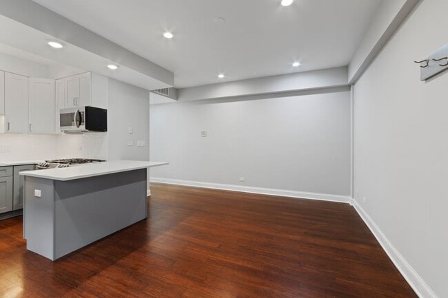 Foto del edificio - 4637 N Dover St