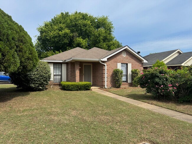 Foto del edificio - Patio Home with Great Location