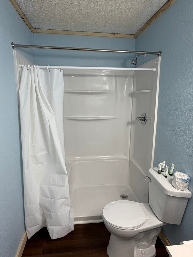 Building Photo - Laurie Townhomes