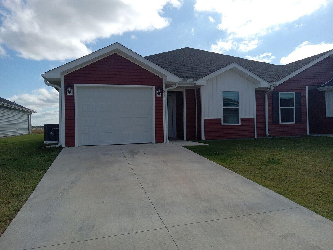 Foto principal - 512 Alex Jordan Dr.
