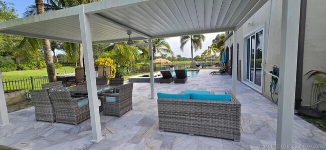 Foto del edificio - 8216 NW 105th Ln
